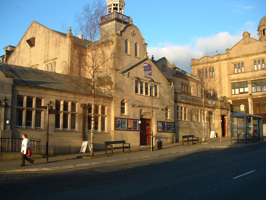 THE MUNI THEATRE